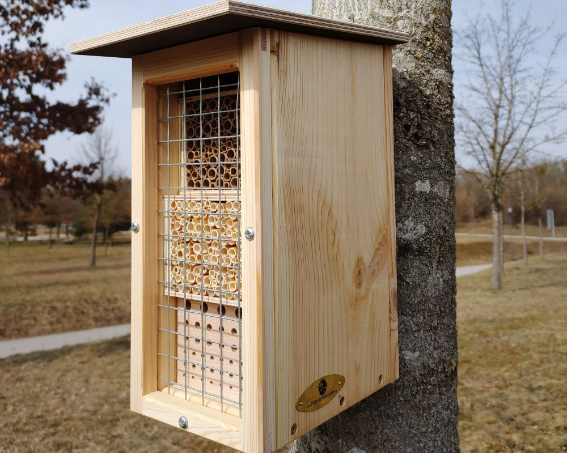 Vogelnistkästen und Insektennisthilfen für Neubiberg und Unterbiberg