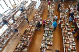 Bücherflohmarkt Neubiberg